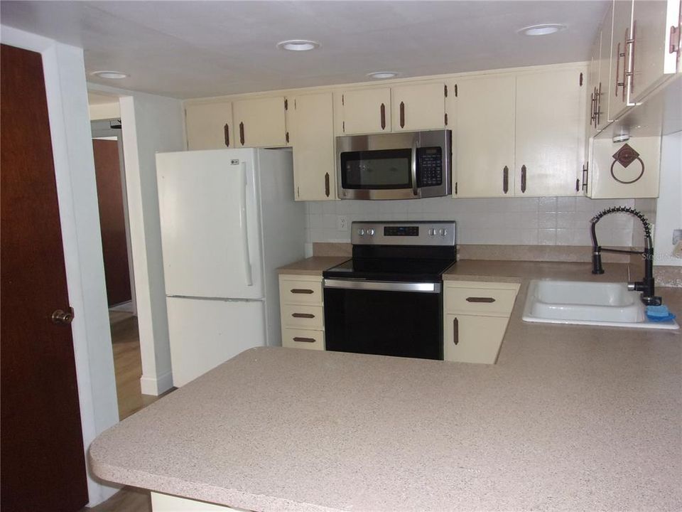 For Rent: $1,550 (2 beds, 2 baths, 1390 Square Feet)