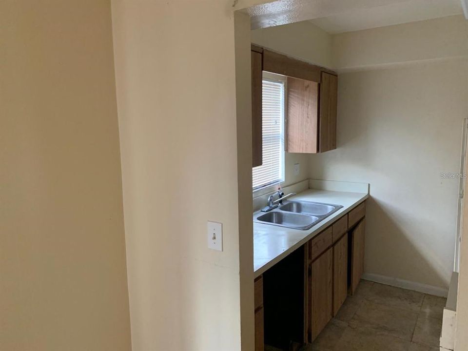 出租: $1,200 (2 贝兹, 1 浴室, 1236 平方英尺)