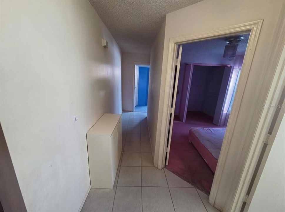 For Sale: $325,000 (4 beds, 2 baths, 1498 Square Feet)