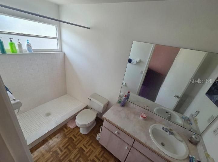 For Sale: $325,000 (4 beds, 2 baths, 1498 Square Feet)