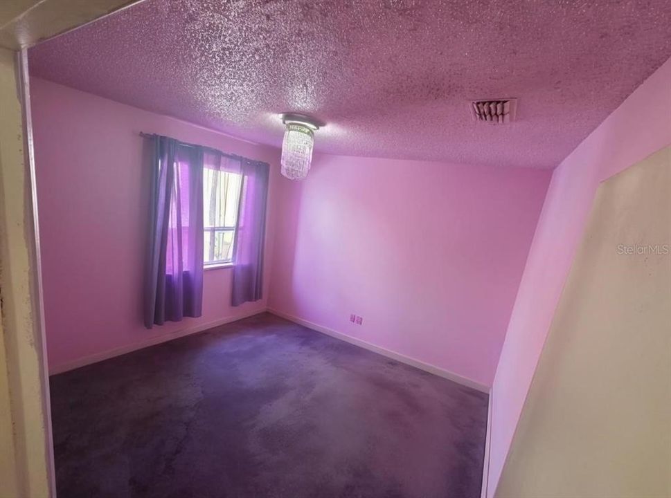 For Sale: $325,000 (4 beds, 2 baths, 1498 Square Feet)