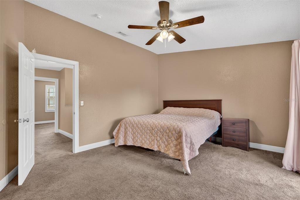 На продажу: $350,000 (3 спален, 2 ванн, 1658 Квадратных фут)