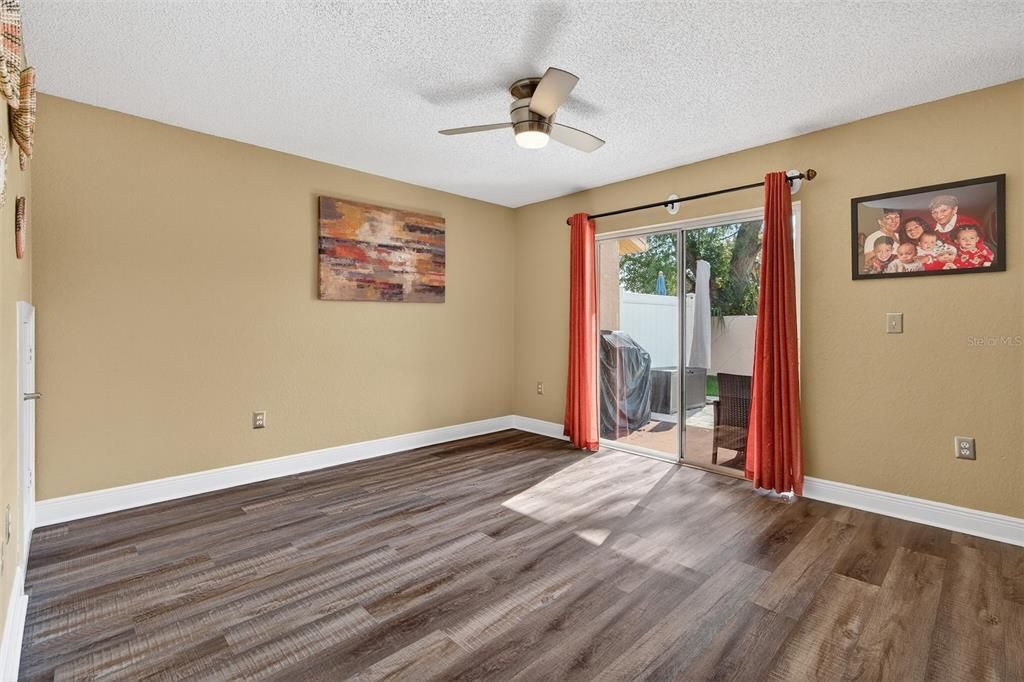 На продажу: $350,000 (3 спален, 2 ванн, 1658 Квадратных фут)