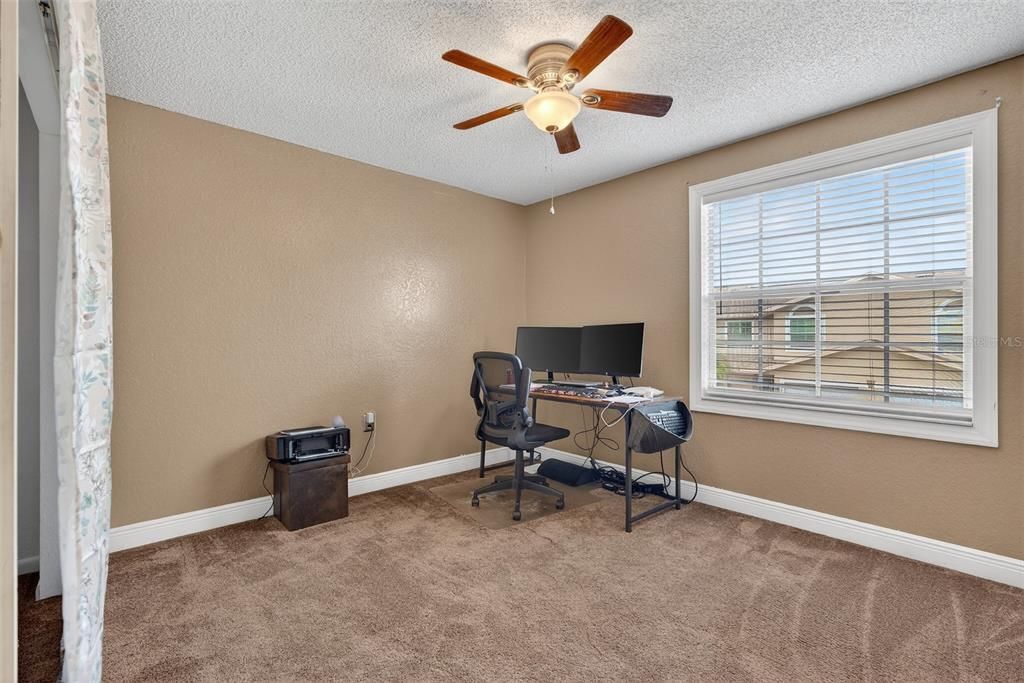 На продажу: $350,000 (3 спален, 2 ванн, 1658 Квадратных фут)