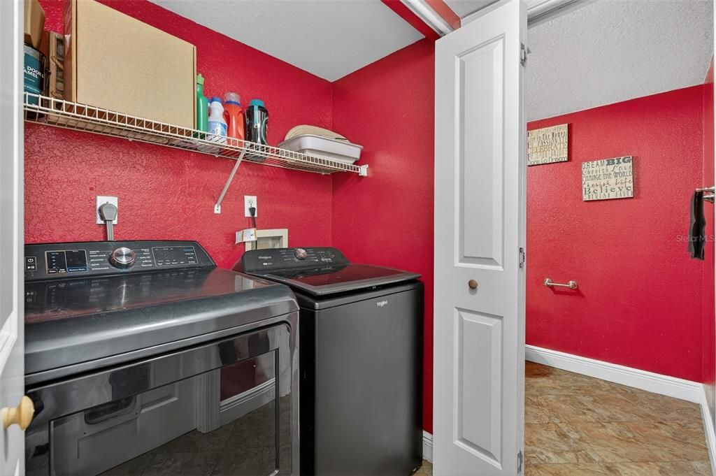 На продажу: $350,000 (3 спален, 2 ванн, 1658 Квадратных фут)