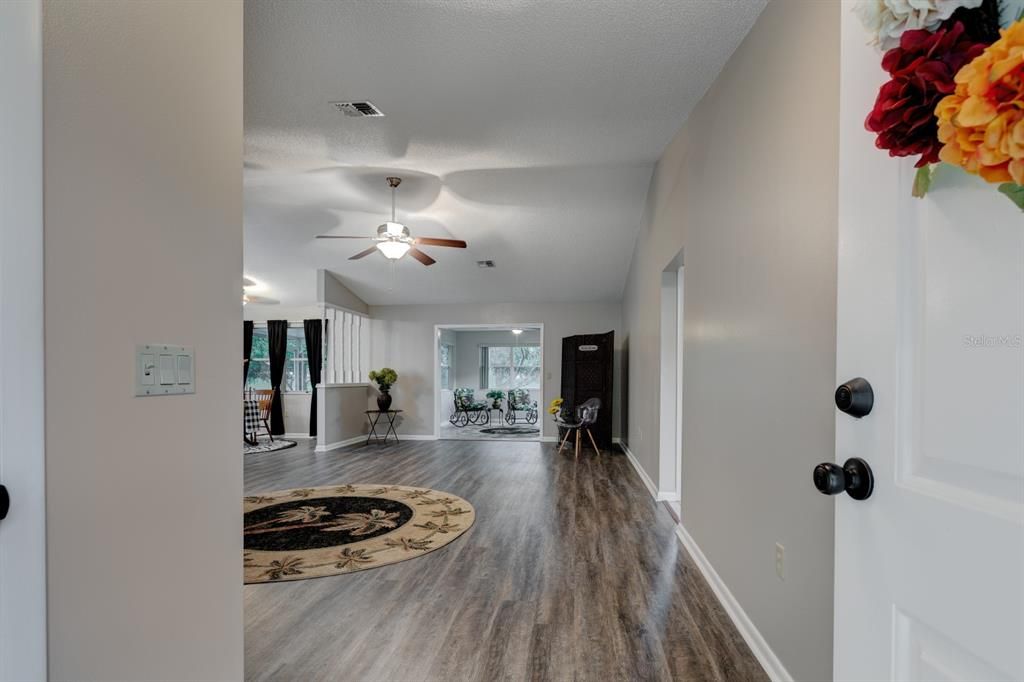 En Venta: $215,000 (2 camas, 2 baños, 1418 Pies cuadrados)