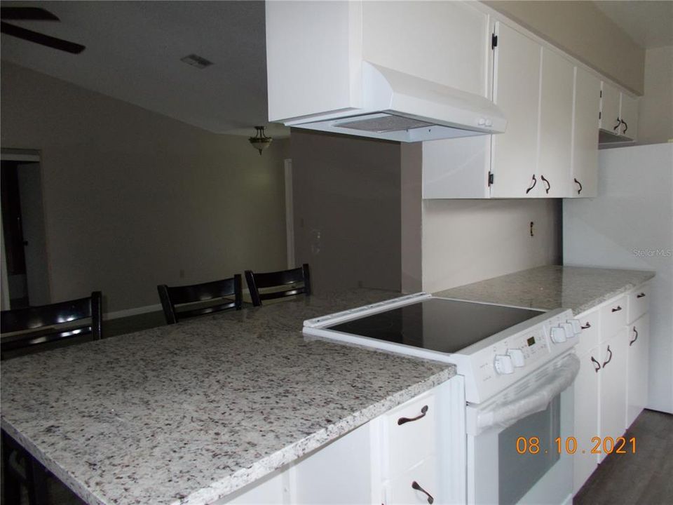 En Venta: $215,000 (2 camas, 2 baños, 1418 Pies cuadrados)