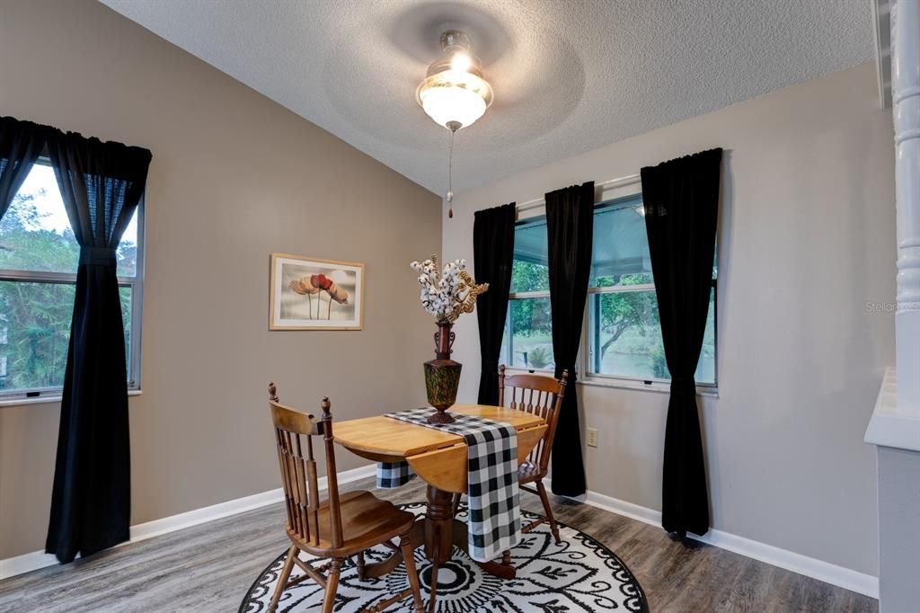 En Venta: $215,000 (2 camas, 2 baños, 1418 Pies cuadrados)