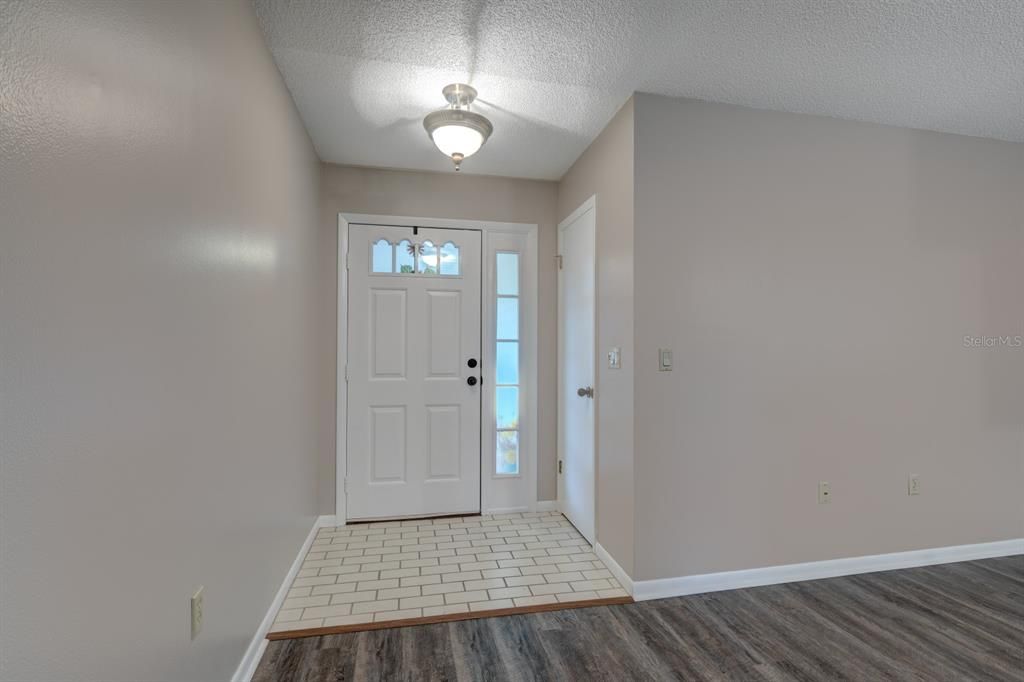 En Venta: $215,000 (2 camas, 2 baños, 1418 Pies cuadrados)