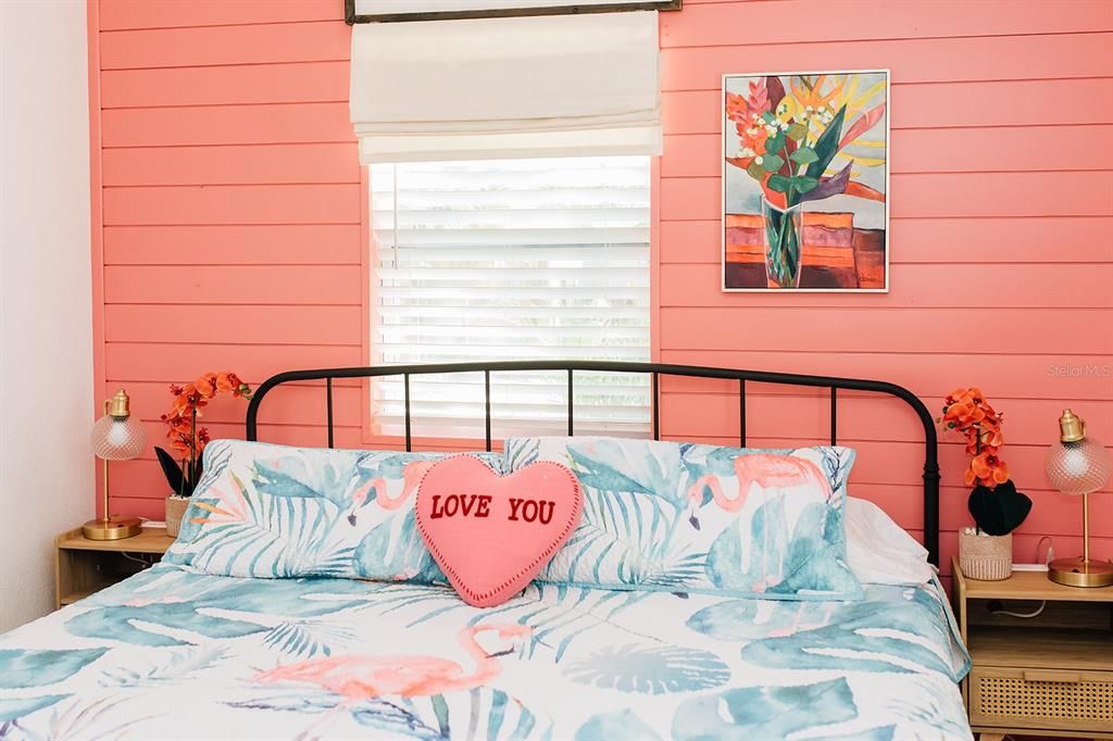 For Rent: $2,450 (1 beds, 1 baths, 700 Square Feet)