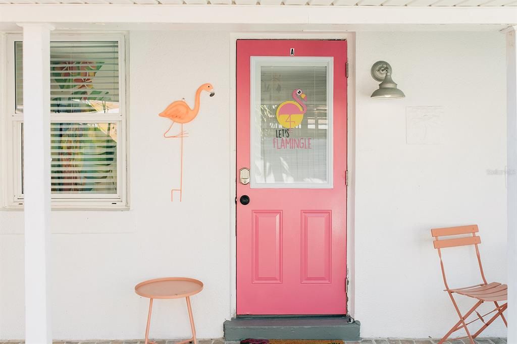 For Rent: $2,450 (1 beds, 1 baths, 700 Square Feet)