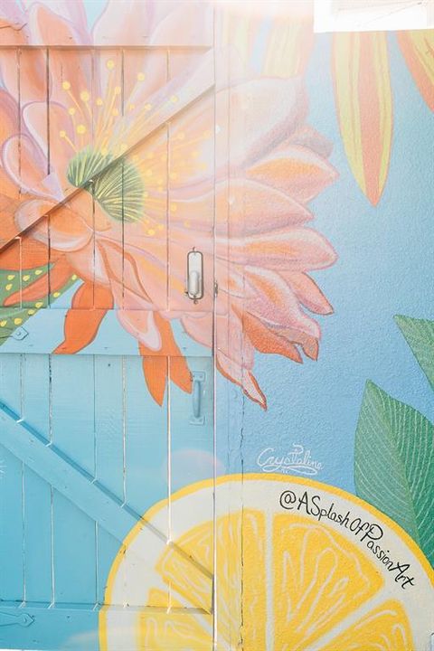 For Rent: $2,450 (1 beds, 1 baths, 700 Square Feet)