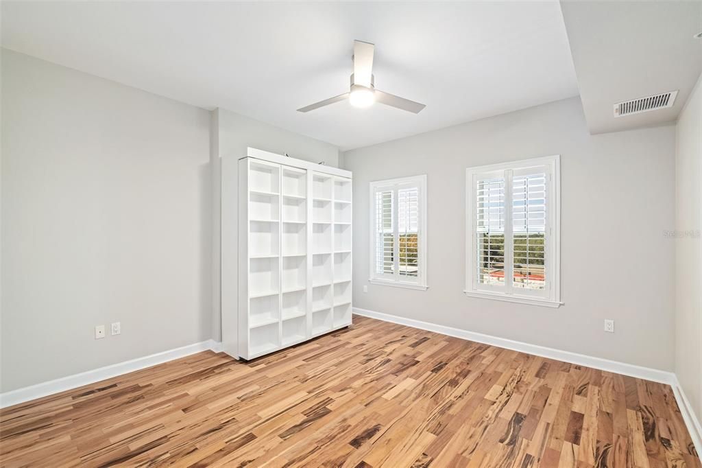 For Rent: $2,800 (2 beds, 2 baths, 1359 Square Feet)