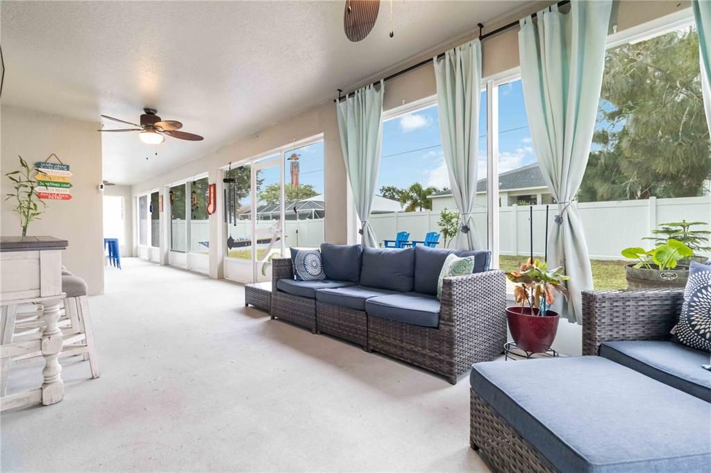 На продажу: $375,000 (3 спален, 2 ванн, 2312 Квадратных фут)