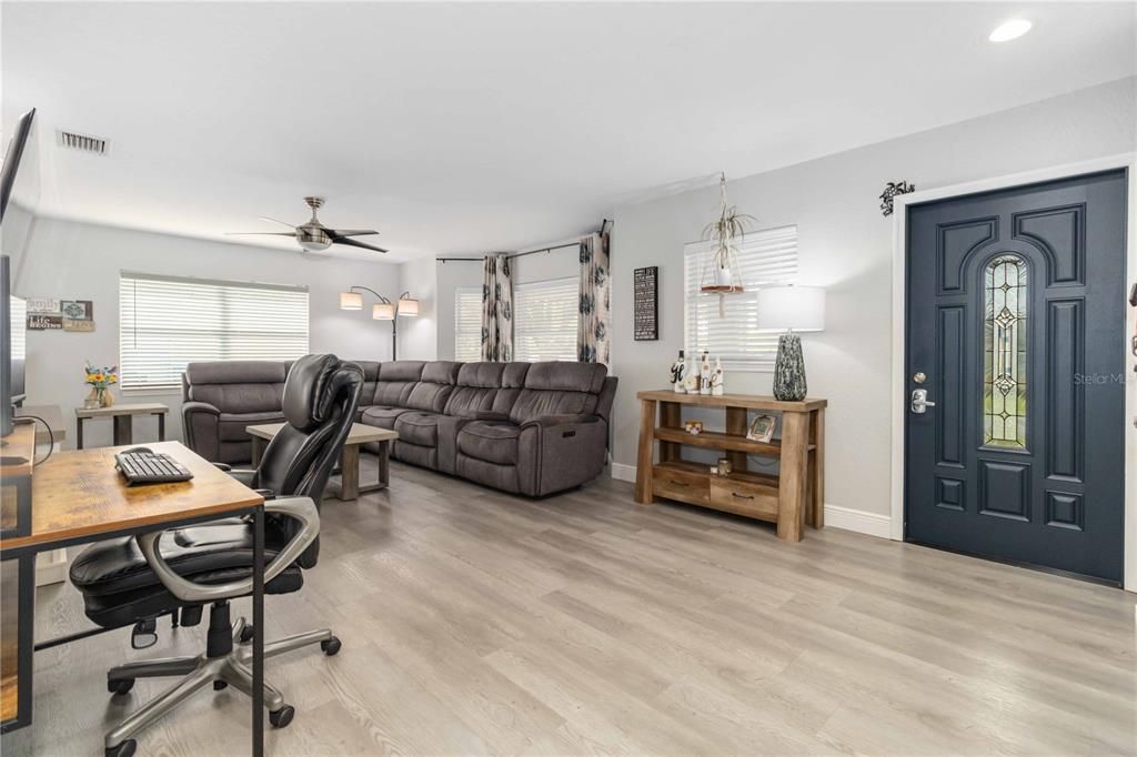 На продажу: $375,000 (3 спален, 2 ванн, 2312 Квадратных фут)