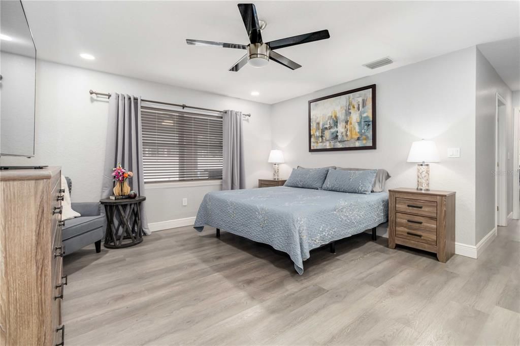 На продажу: $375,000 (3 спален, 2 ванн, 2312 Квадратных фут)