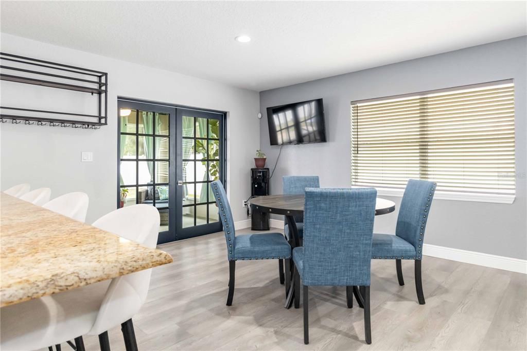 На продажу: $375,000 (3 спален, 2 ванн, 2312 Квадратных фут)