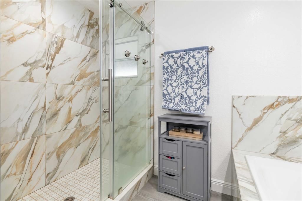 На продажу: $375,000 (3 спален, 2 ванн, 2312 Квадратных фут)