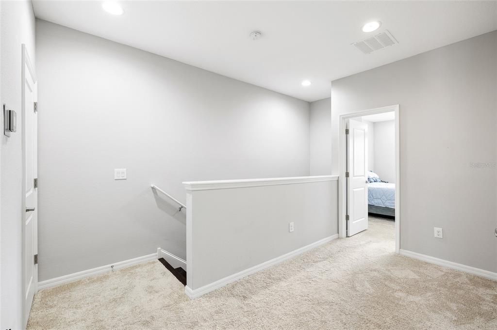 For Rent: $2,500 (3 beds, 2 baths, 1584 Square Feet)