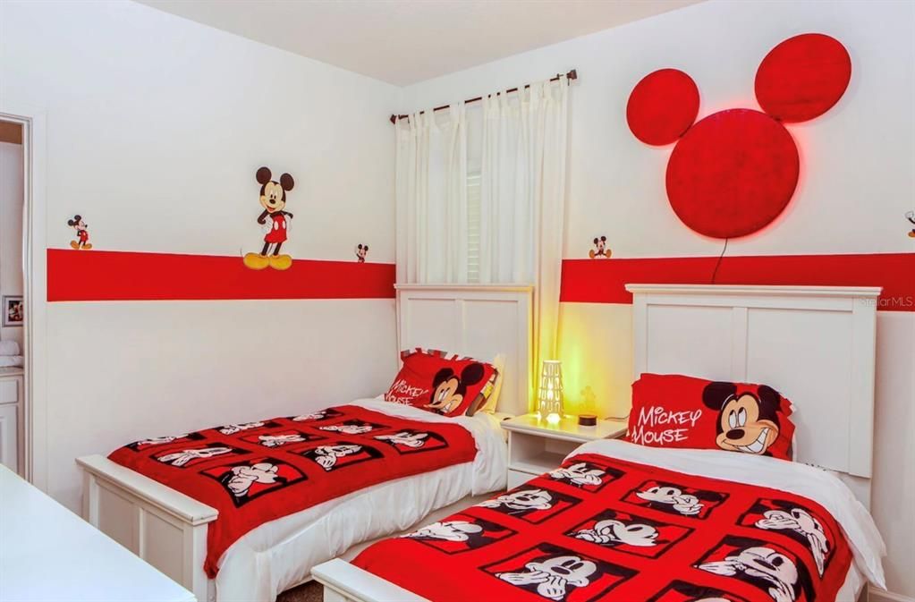 En Venta: $775,000 (6 camas, 6 baños, 3451 Pies cuadrados)