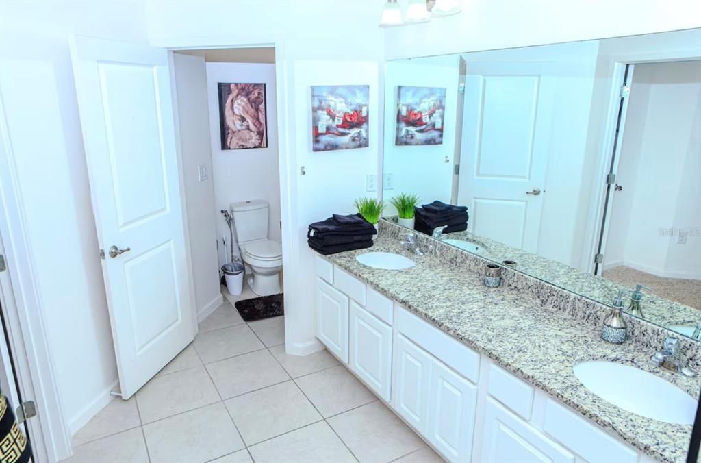 En Venta: $775,000 (6 camas, 6 baños, 3451 Pies cuadrados)