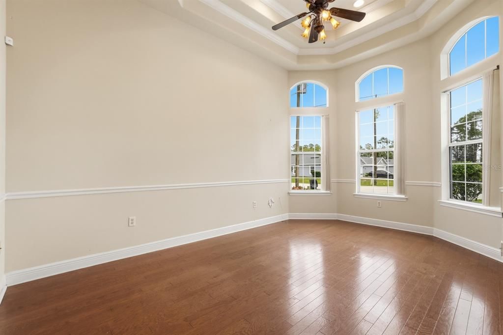 For Sale: $565,000 (3 beds, 2 baths, 2396 Square Feet)