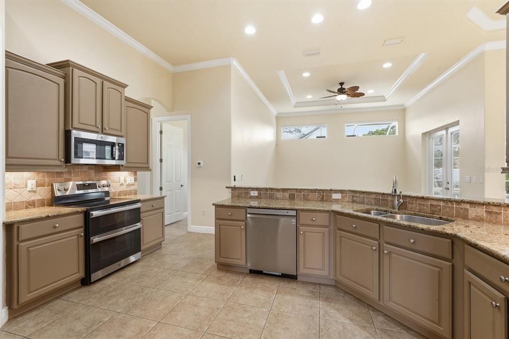 For Sale: $565,000 (3 beds, 2 baths, 2396 Square Feet)