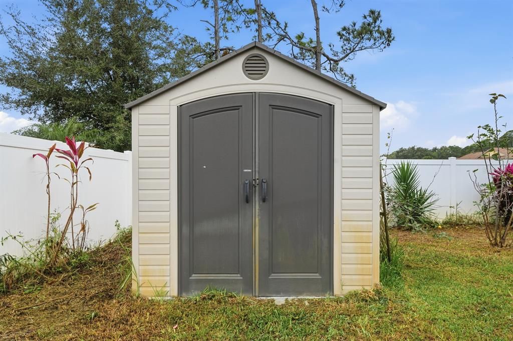 For Sale: $565,000 (3 beds, 2 baths, 2396 Square Feet)