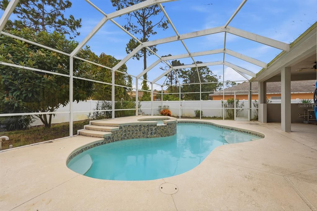 For Sale: $565,000 (3 beds, 2 baths, 2396 Square Feet)