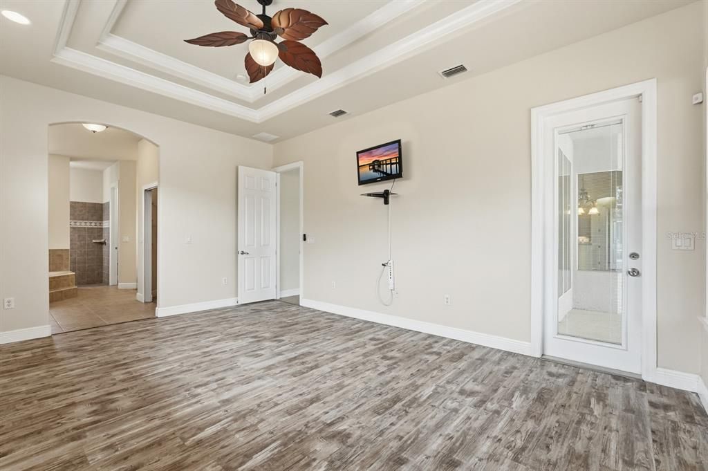 For Sale: $565,000 (3 beds, 2 baths, 2396 Square Feet)