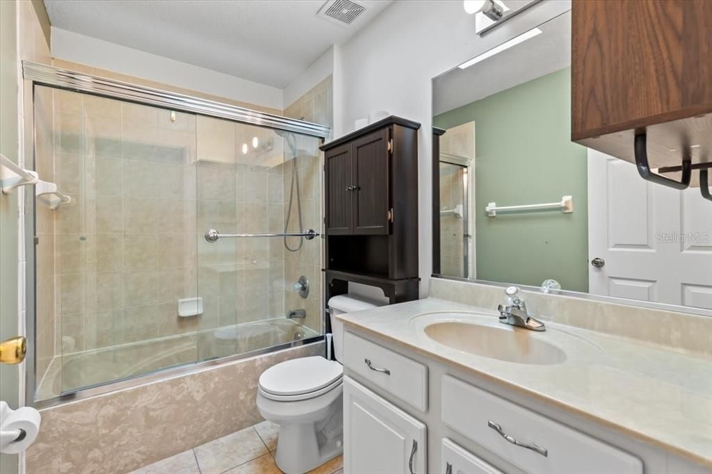 出租: $2,200 (3 贝兹, 2 浴室, 1859 平方英尺)