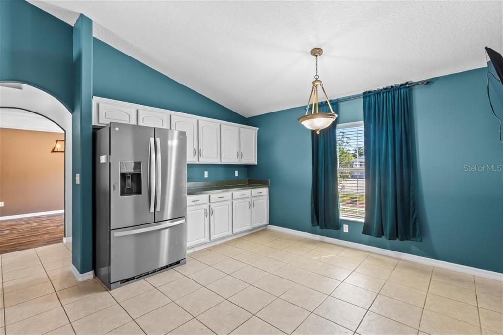 出租: $2,200 (3 贝兹, 2 浴室, 1859 平方英尺)