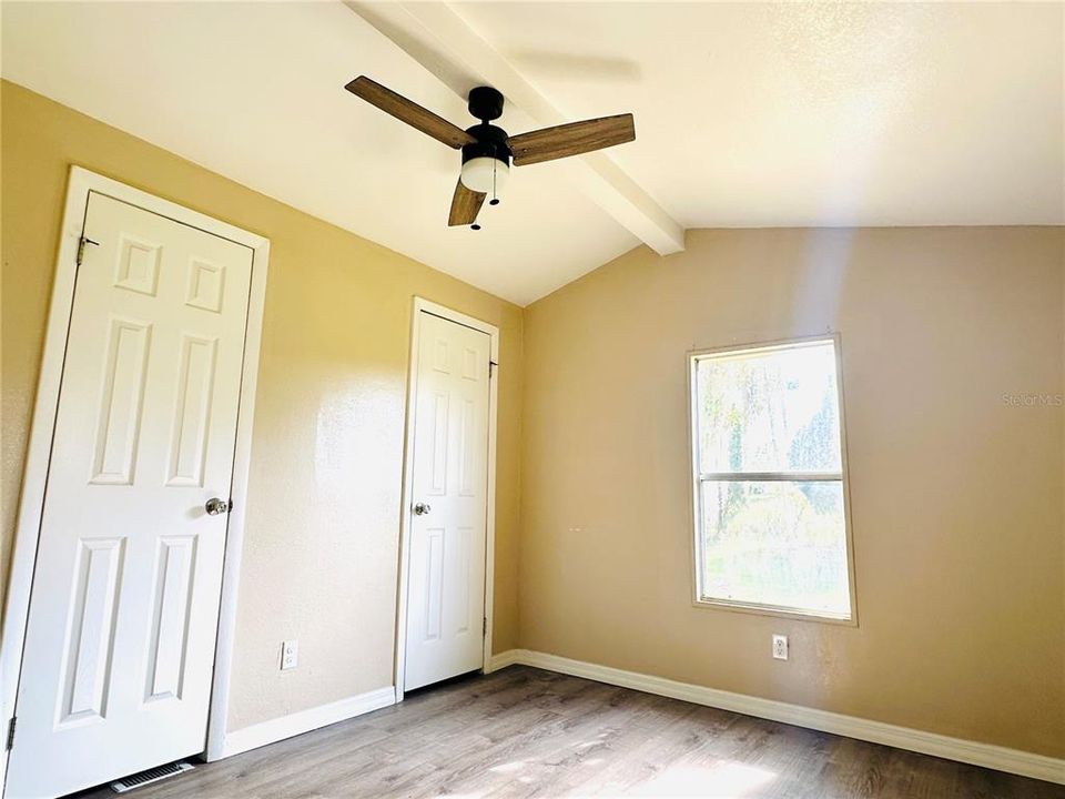 For Rent: $1,350 (2 beds, 1 baths, 728 Square Feet)