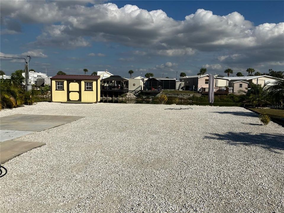 На продажу: $69,500 (0.17 acres)