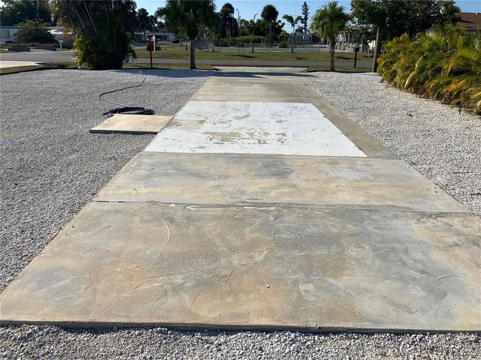 На продажу: $69,500 (0.17 acres)