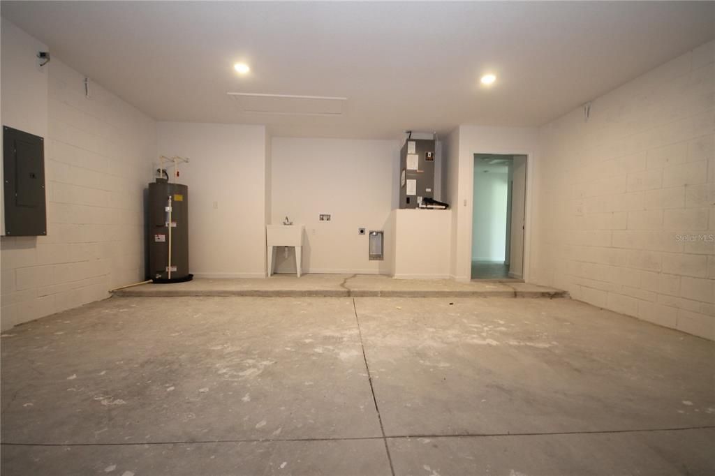 For Rent: $1,499 (3 beds, 2 baths, 1374 Square Feet)