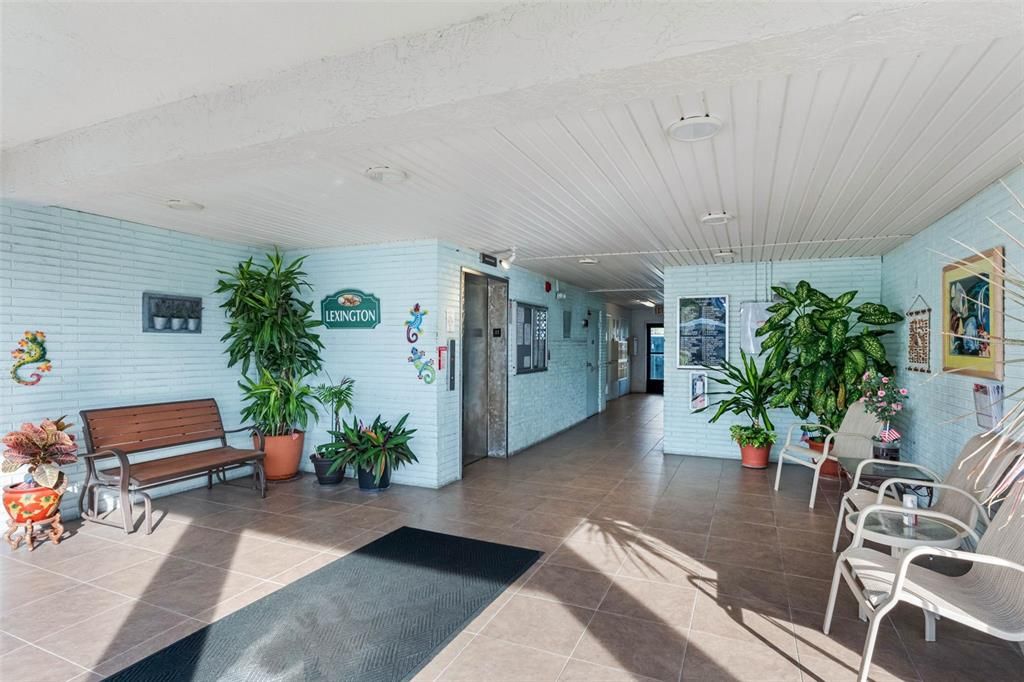 En Venta: $239,900 (2 camas, 2 baños, 1135 Pies cuadrados)