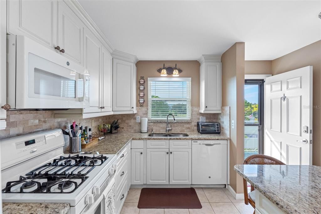 En Venta: $239,900 (2 camas, 2 baños, 1135 Pies cuadrados)