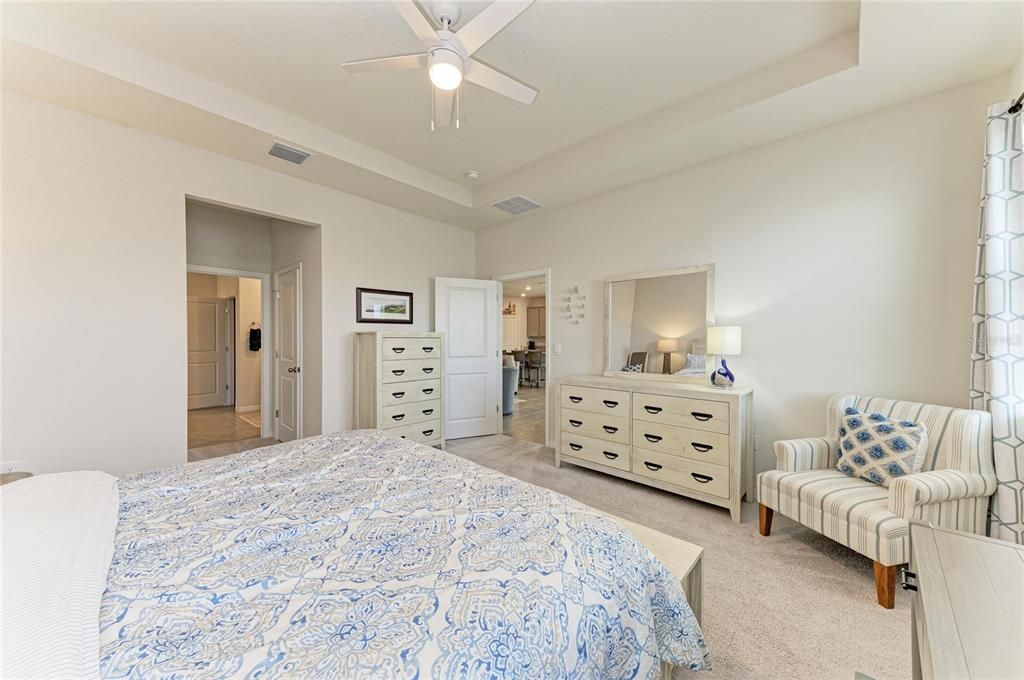 待售: $459,900 (4 贝兹, 2 浴室, 2036 平方英尺)