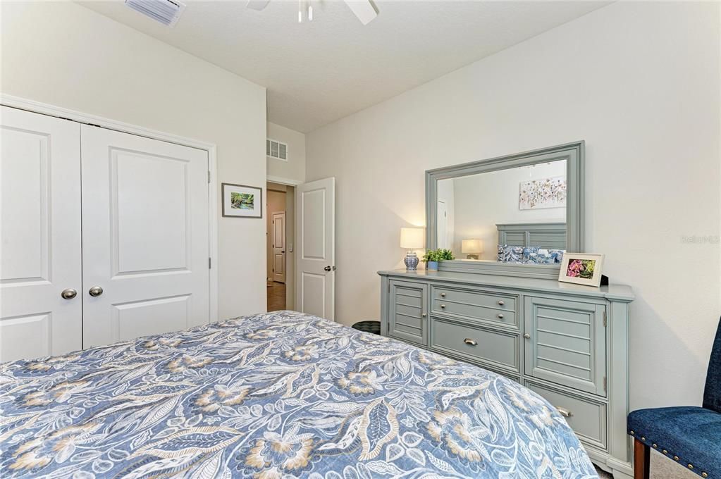 待售: $459,900 (4 贝兹, 2 浴室, 2036 平方英尺)