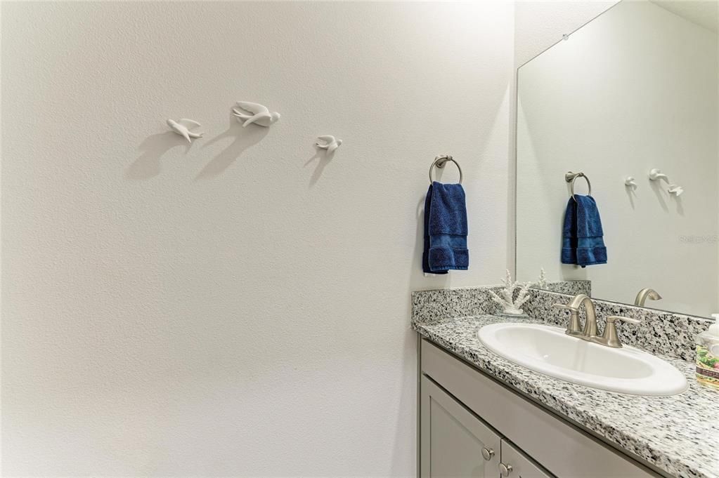 待售: $459,900 (4 贝兹, 2 浴室, 2036 平方英尺)