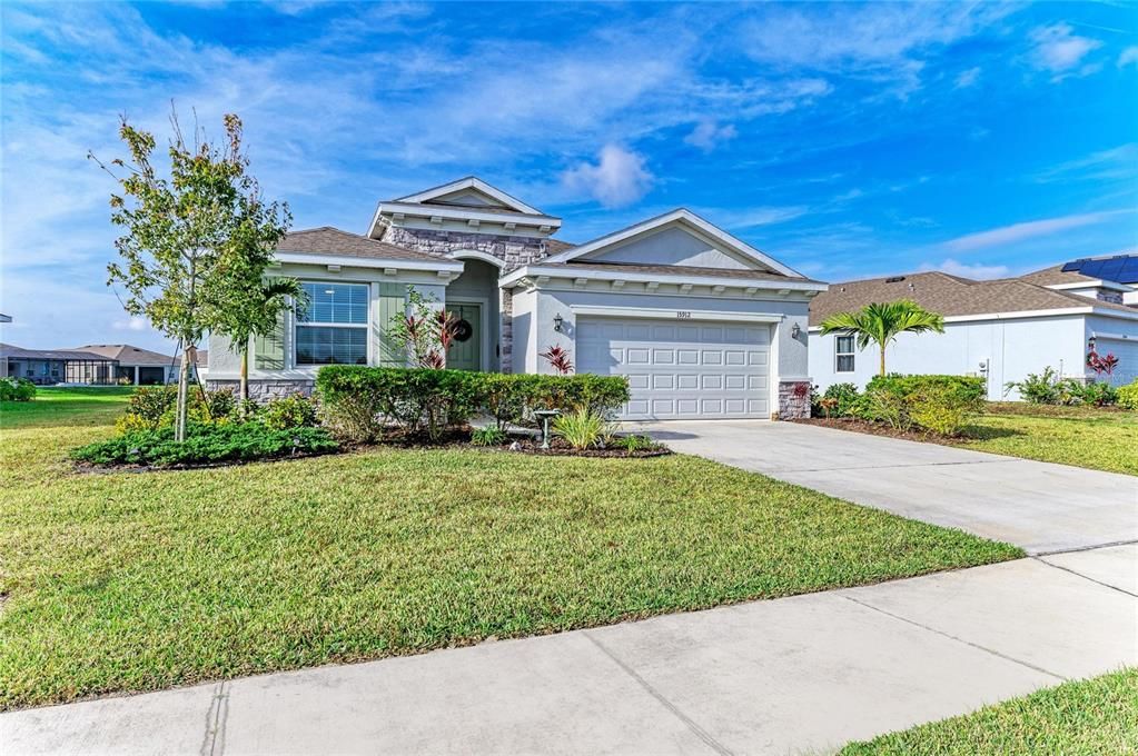 待售: $459,900 (4 贝兹, 2 浴室, 2036 平方英尺)