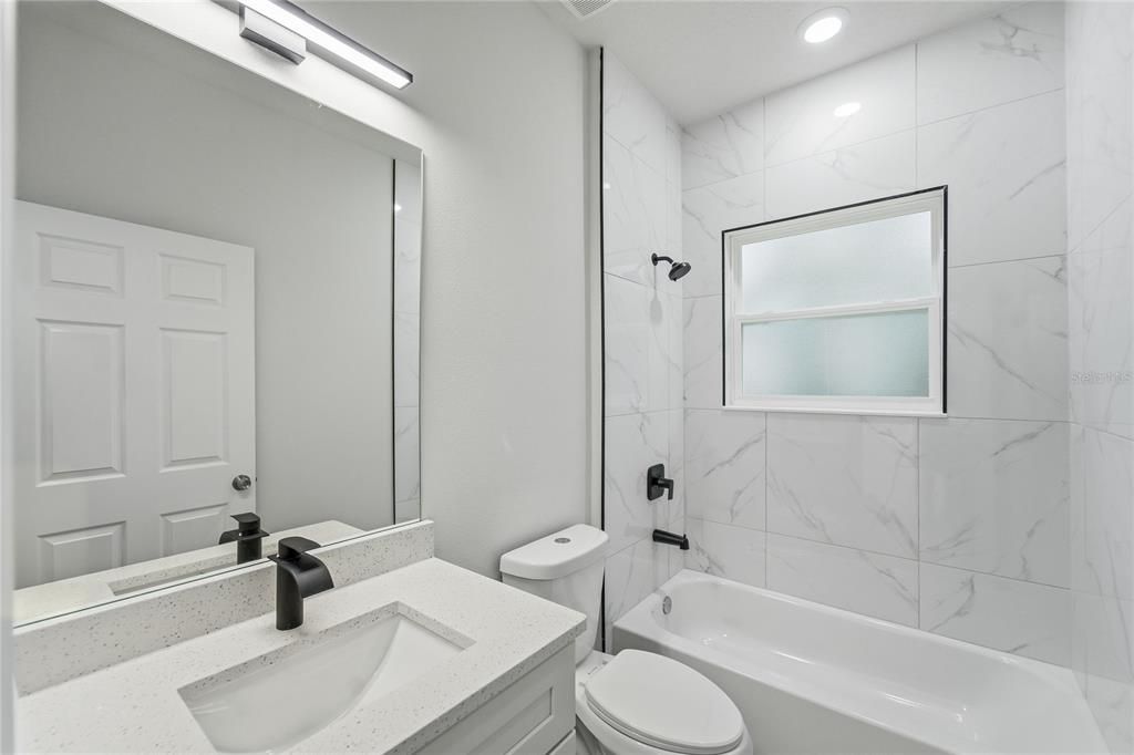 En Venta: $270,000 (3 camas, 2 baños, 1529 Pies cuadrados)