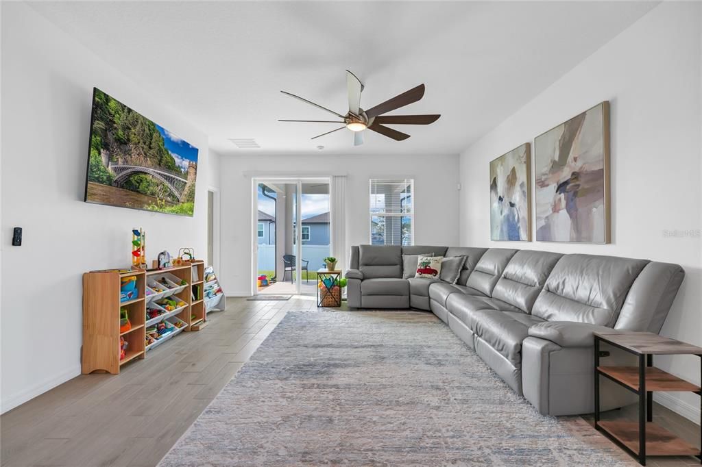 For Sale: $475,000 (4 beds, 2 baths, 2226 Square Feet)