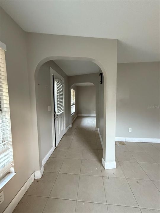 En Venta: $250,000 (4 camas, 2 baños, 1607 Pies cuadrados)