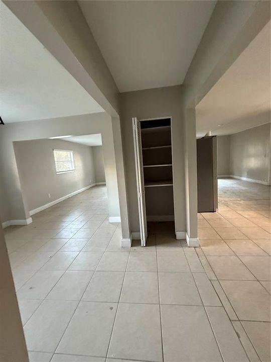 En Venta: $250,000 (4 camas, 2 baños, 1607 Pies cuadrados)