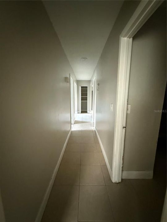 En Venta: $250,000 (4 camas, 2 baños, 1607 Pies cuadrados)