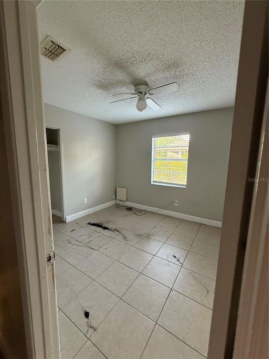 En Venta: $250,000 (4 camas, 2 baños, 1607 Pies cuadrados)