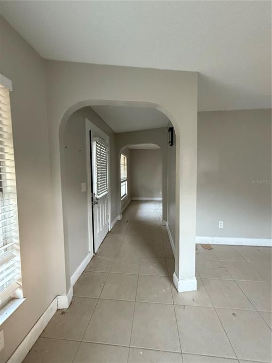 En Venta: $250,000 (4 camas, 2 baños, 1607 Pies cuadrados)