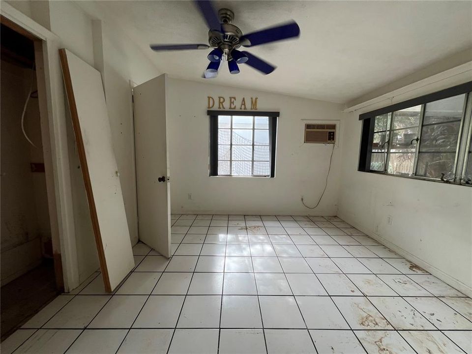 待售: $299,900 (3 贝兹, 2 浴室, 1438 平方英尺)